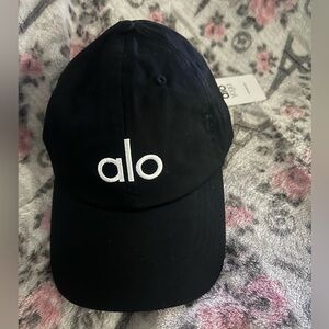 NWT ALO Yoga Black Off Duty Cap Hat White Logo Tag